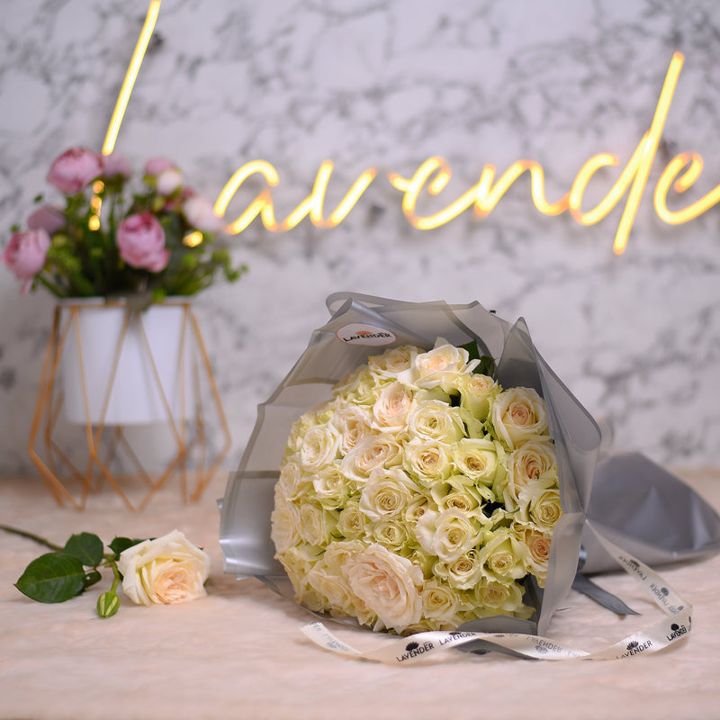 Santorini - 60 Roses